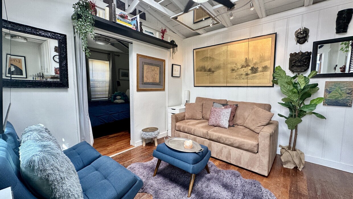 Foto principal - 4752 Lotus St