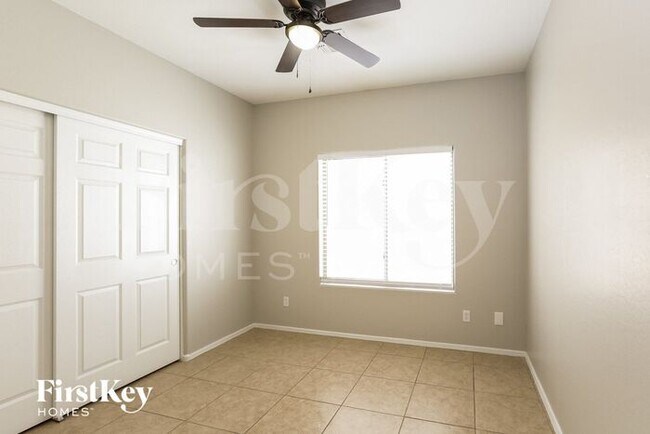 Foto del edificio - 12806 W Fairmount Ave
