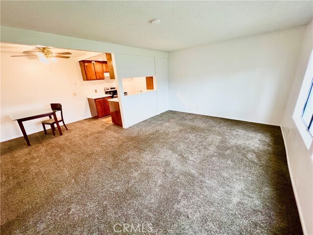 Foto del edificio - 1735 E Washington St