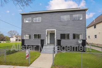 Building Photo - 13815 Idarose Ave