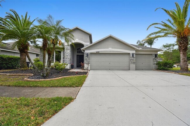 Foto del edificio - 8208 Pinewood Run Ct