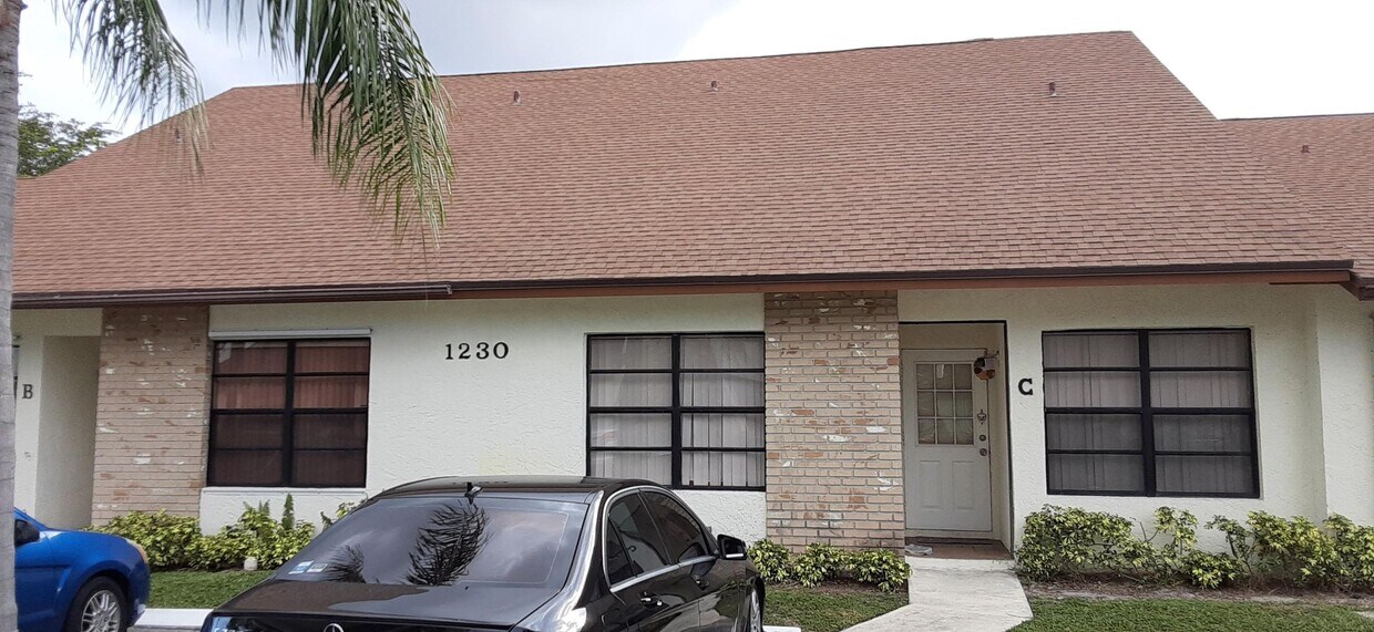 1230 Parkside Green Dr, Greenacres, FL 33415 House Rental in Greenacres, FL