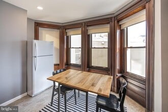 Building Photo - 1620 Mt Vernon St