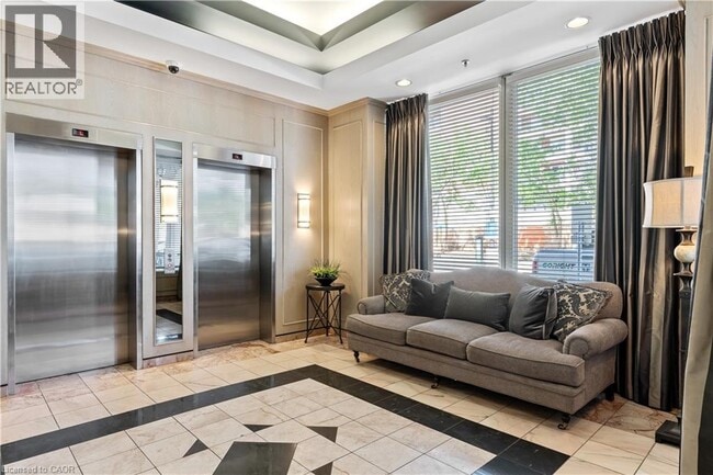 Building Photo - 430 Pearl St