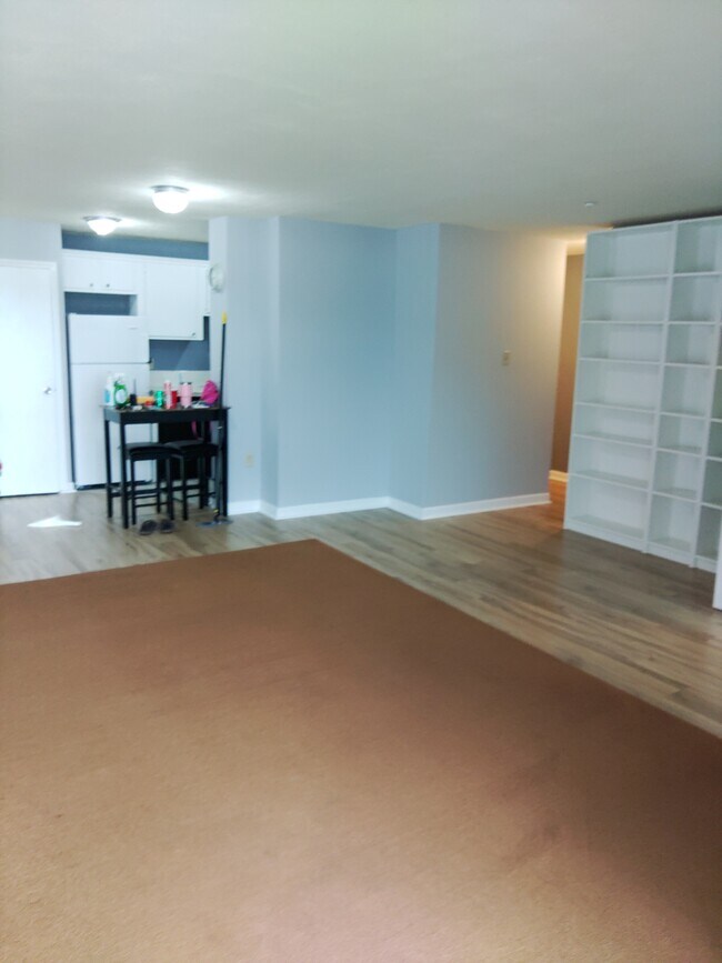 Foto del edificio - 2121 Nicholasville Rd