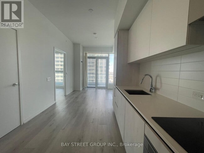 Photo du bâtiment - 7890-7890 Jane St