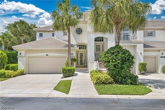 Building Photo - 5000 Royal Shores Dr