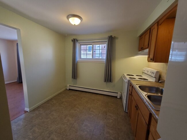 Building Photo - 526 30th Ave