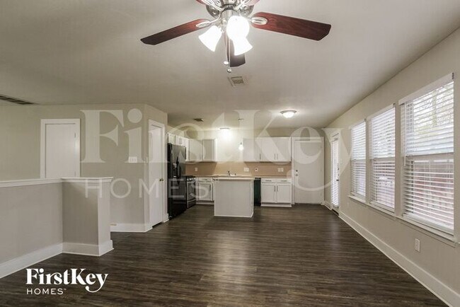 Foto del edificio - 17107 Scuttle Way