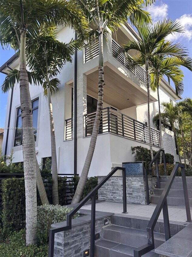 Foto principal - 8231 NW 48th St