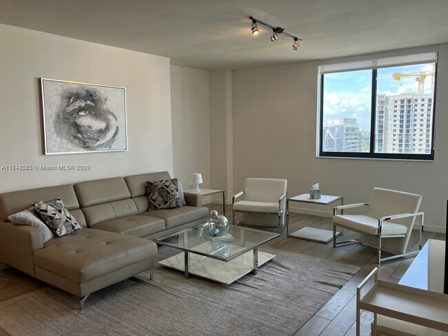 Foto del edificio - 999 SW 1st Ave