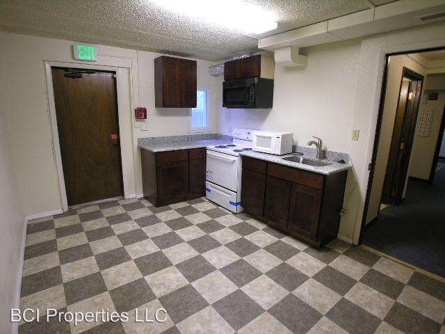 Building Photo - 609 S 15th St