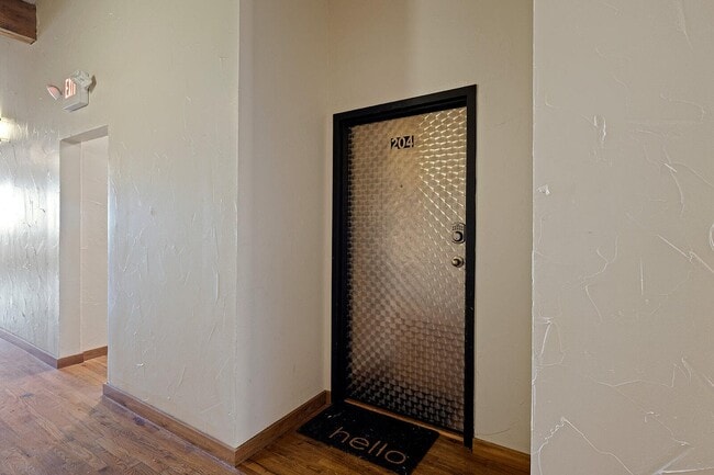 Foto del edificio - 509 W Olive St