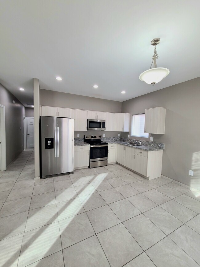 Kitchen - 5819 S Randall Blvd