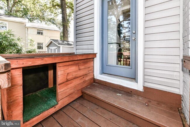 Foto del edificio - 1028 S Edison St