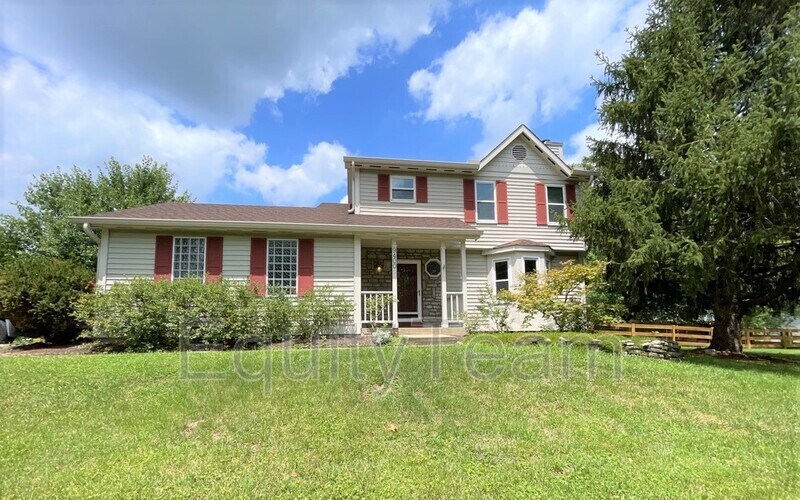 Primary Photo - 9400 White Pine Dr