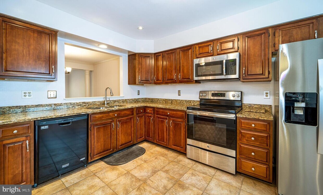 3803 Inverness Rd, Fairfax, VA 22033 Townhome Rentals in Fairfax VA