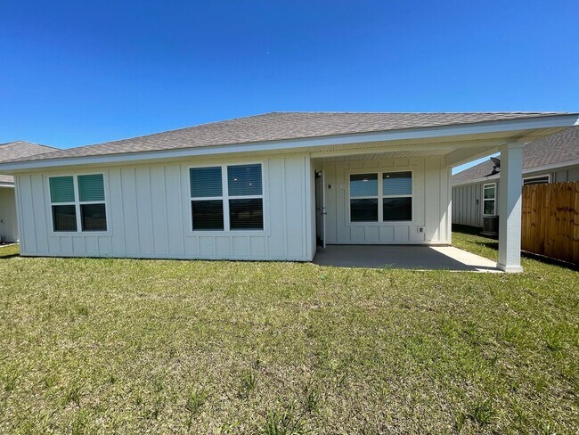 Foto del edificio - Old Field Newer Daphne Home For Lease