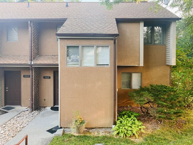 Foto del edificio - 3 Bedroom 2.5 Bath Townhouse