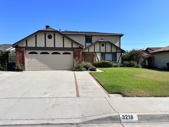 Building Photo - 3218 Tannencrest Dr