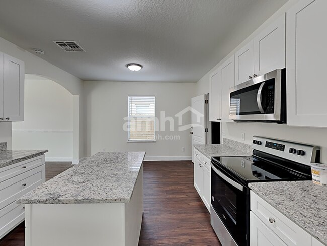 Building Photo - 4860 Windbourne Way