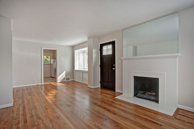 Foto del edificio - 4bd/1.75ba Seattle Home