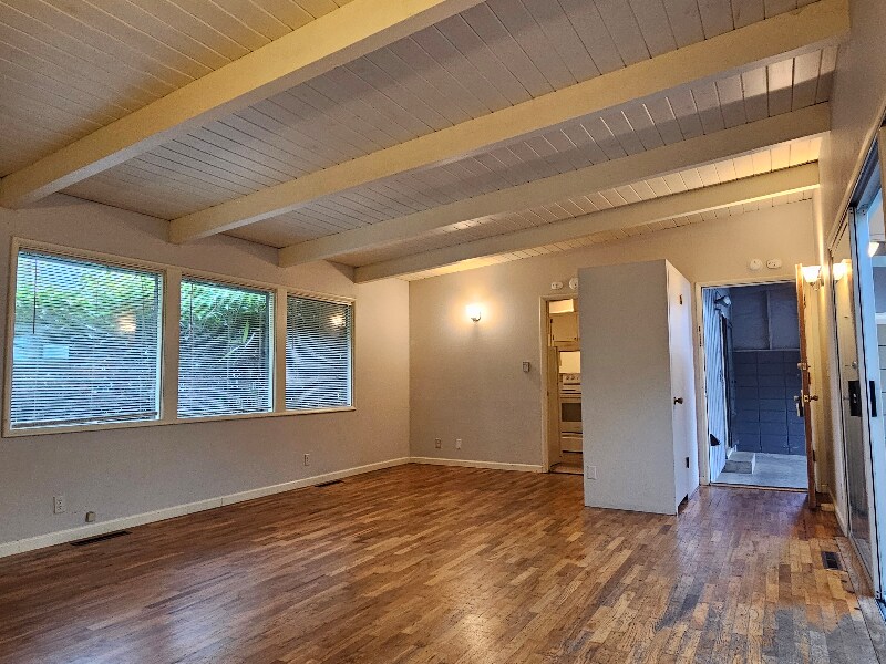 Foto principal - 517 NE 8th St