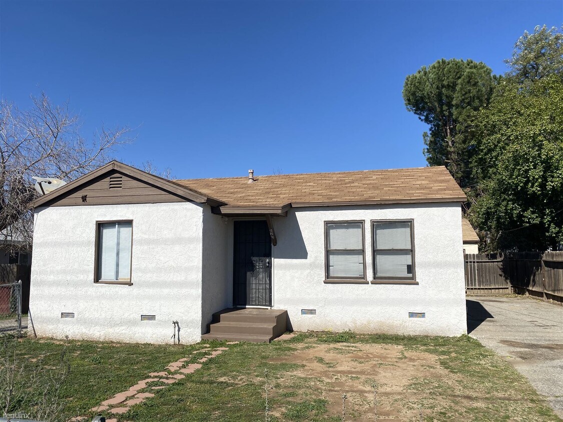 320 E 11th St, Beaumont, CA 92223 Townhome Rentals in Beaumont CA