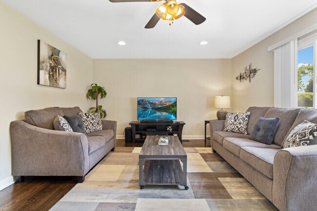 Foto del edificio - 9471 Sumac Rd