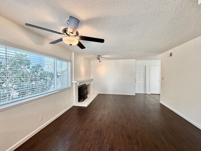 Foto del edificio - 3 Bed 2 Bath Newley Renovated Home in La Mesa!
