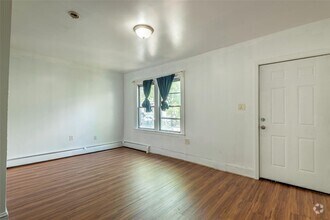 Building Photo - 90-13 181st St