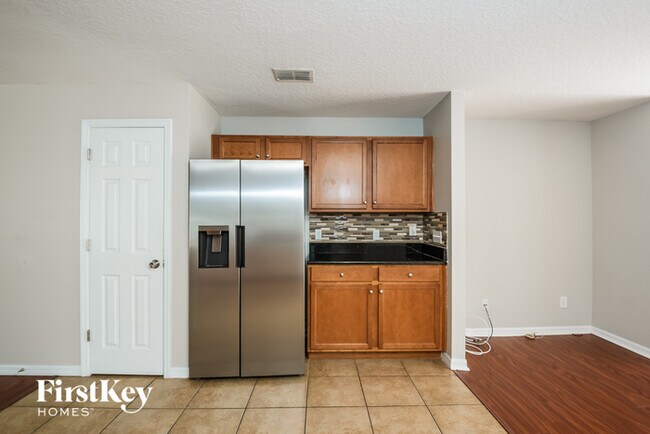 Foto del edificio - 3981 Lone Eagle Pl
