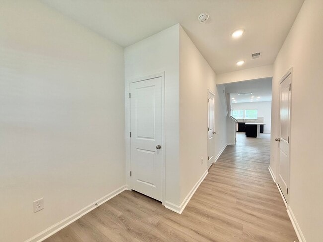 Building Photo - New Construction 3BD, 2.5BA Durham Townhom...