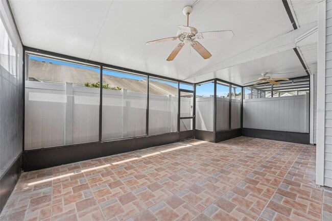 Building Photo - 16117 Rambling Vine Dr E