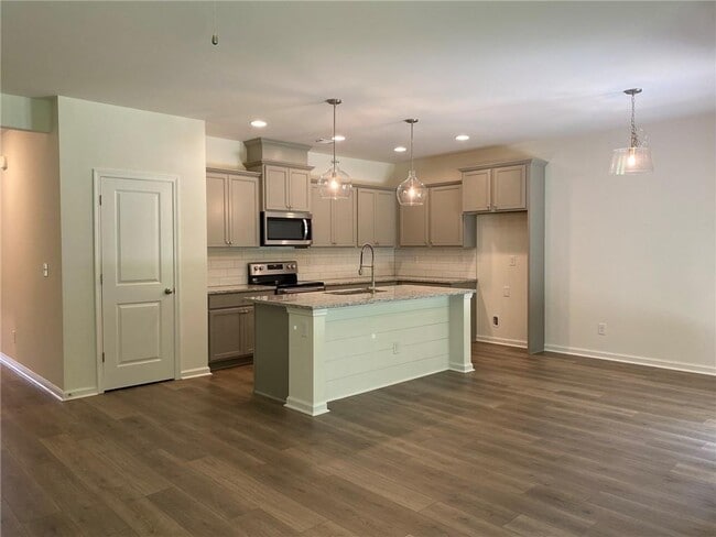 Building Photo - 244 Blue Dragon Dr