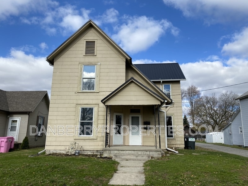 Primary Photo - 510 Howard St