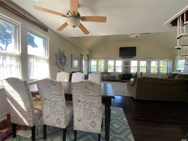 Building Photo - 50 Knollwood Rd