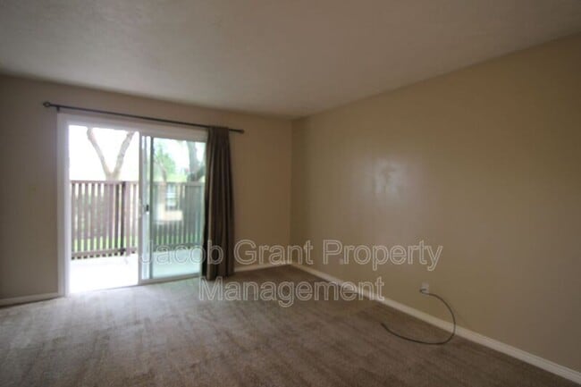 Foto del edificio - 1440 Vega Cir