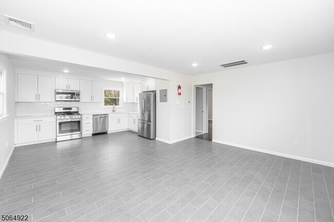 Building Photo - 380 Joralemon St