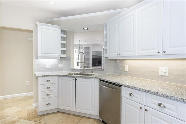 Building Photo - 3334 Peachtree Rd NE