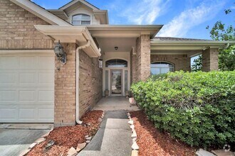 Building Photo - 20923 New Leaf Ct