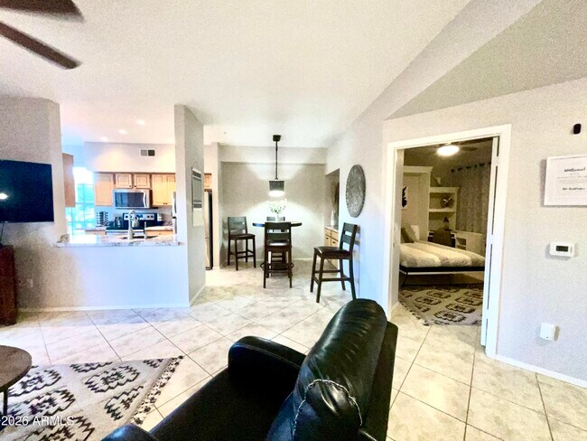 Foto del edificio - 14950 W Mountain View Blvd