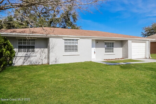 Foto del edificio - 1376 23rd Pl SW