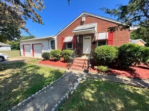 Building Photo - 3301 Donnan St