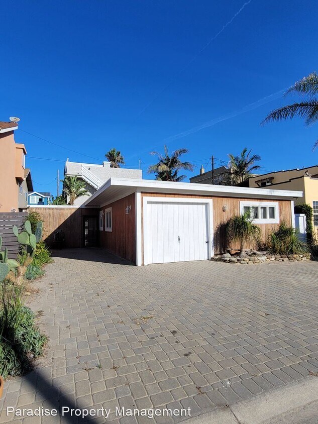 Foto principal - 3 br, 1.5 bath House - 111 Santa Rosa Ave.