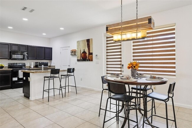 Building Photo - 24313 SW 115 Ct