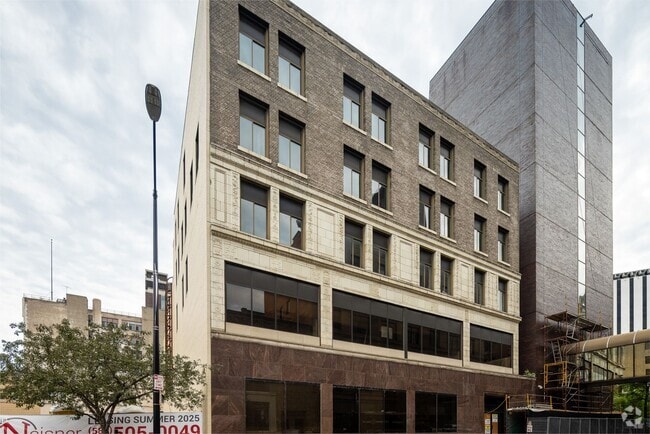 Building Photo - The Neisner at East End