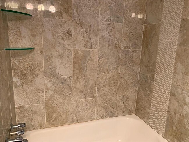 Foto del edificio - 5830 Indigo St