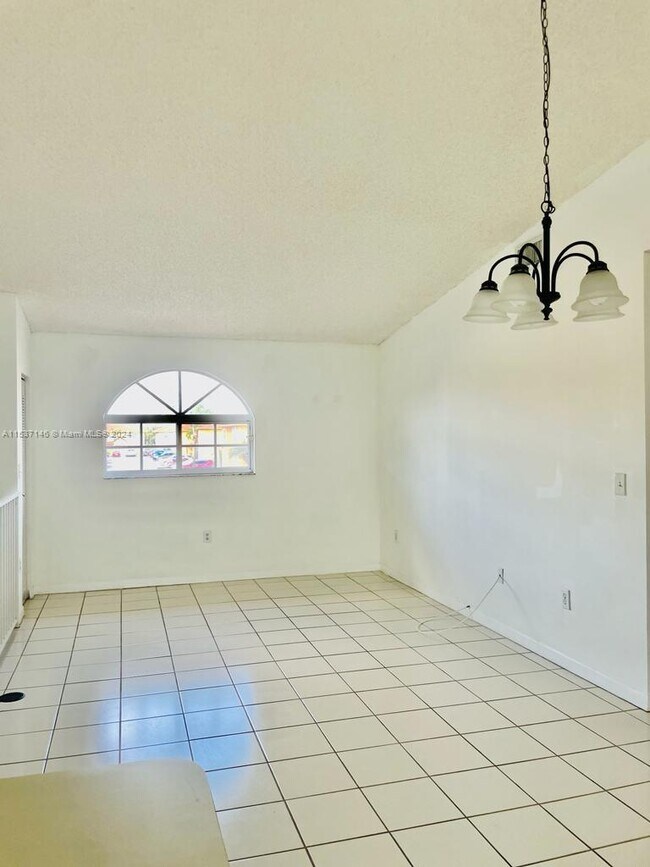 Building Photo - 3510 W 80th St