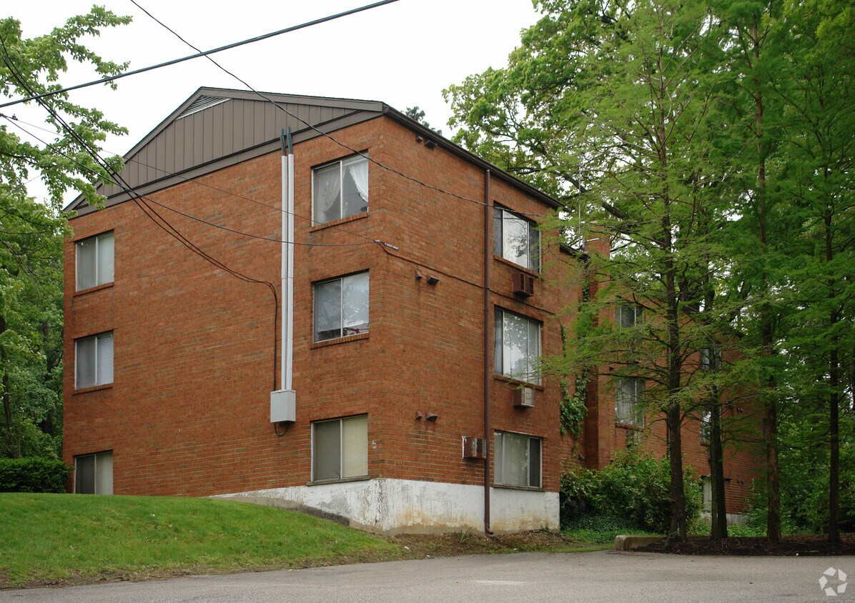 Building Photo - 5 Short Hill Ln